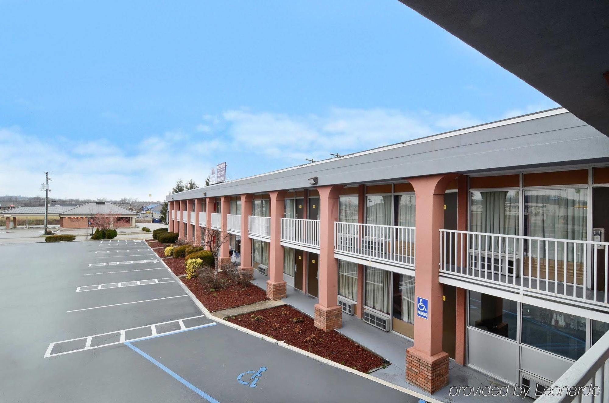 Red Roof Inn Berea Bagian luar foto