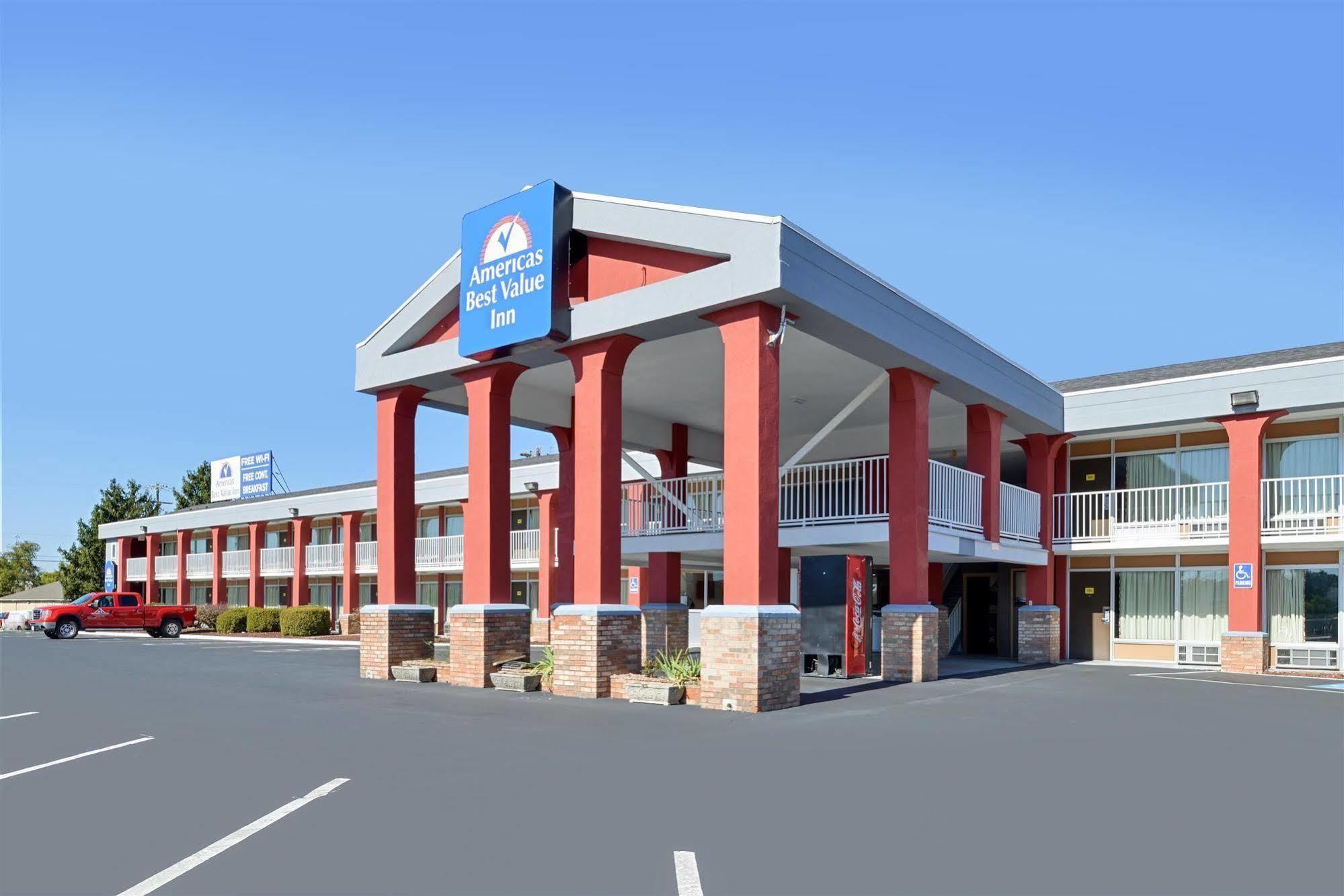 Red Roof Inn Berea Bagian luar foto